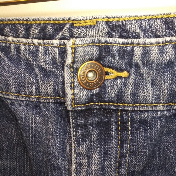 Vintage 2007 Tommy Hilfiger Flap Pocket Denim Shorts - Picture 4 of 13